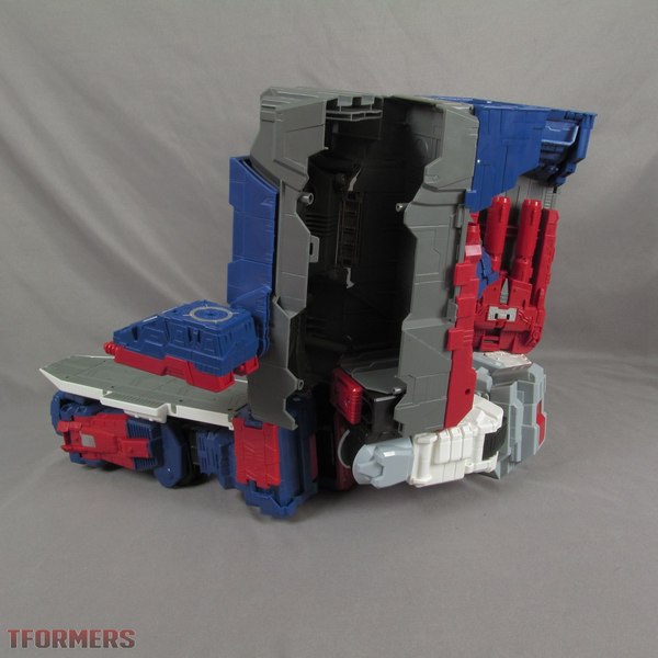 TFormers Titans Return Fortress Maximus Gallery 33 (33 of 72)